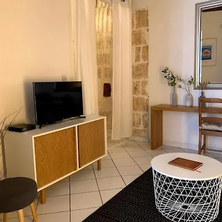 Les Coulisses Apartment